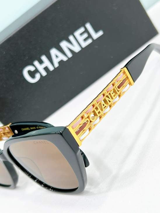 Picture of Chanel Sunglasses _SKUfw79566951fw